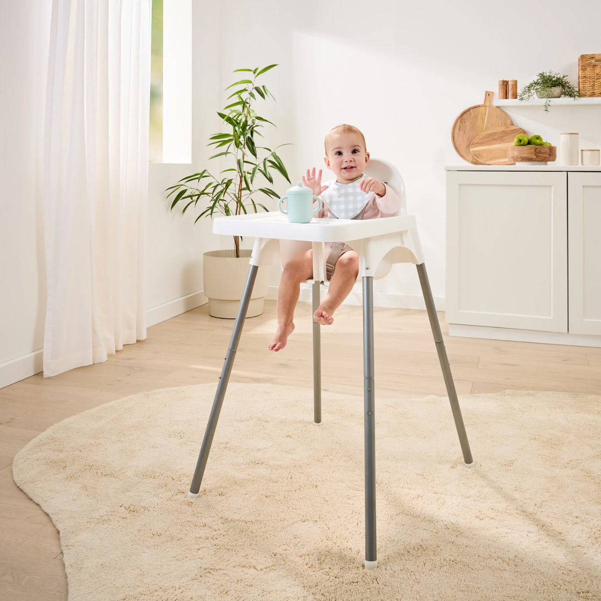 Highchair with Tray, Footrest & Cushion